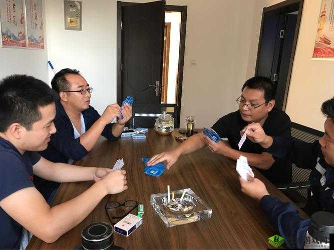 在厨房打扑克疼叫,别样刺激体验